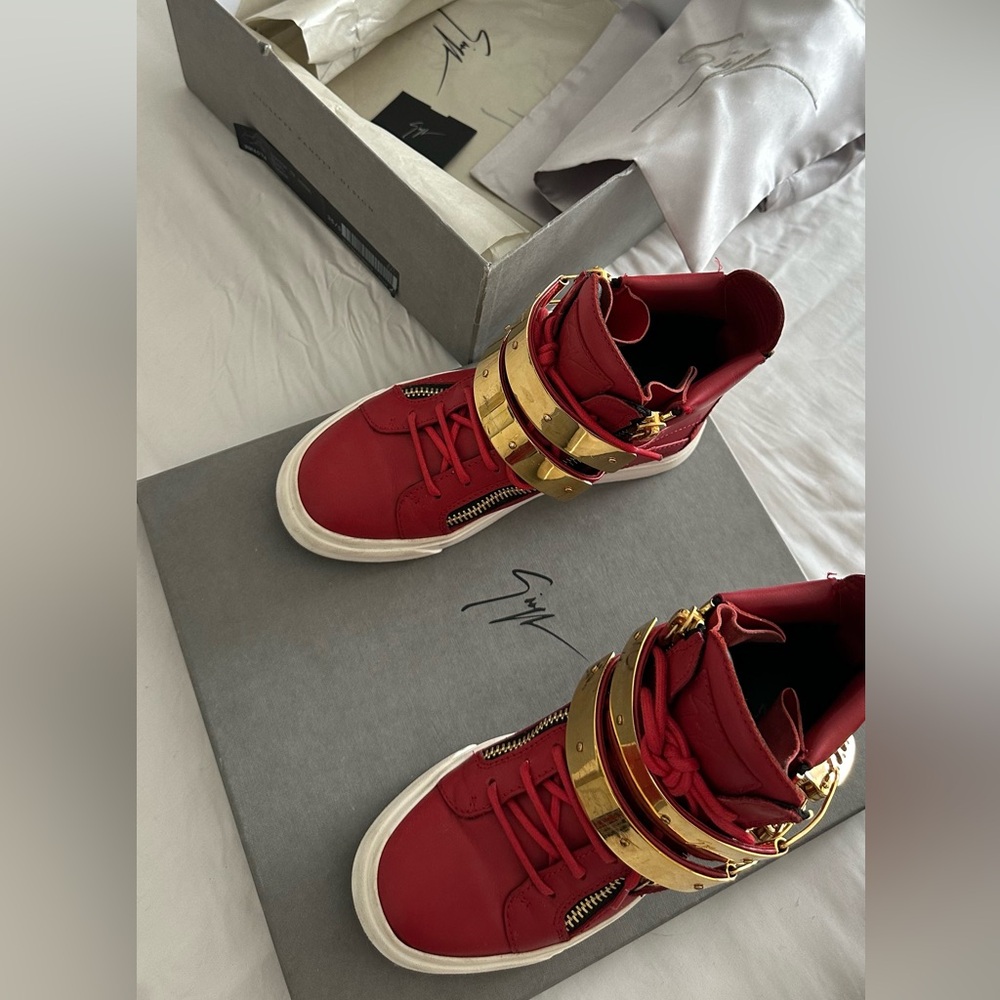 Giuseppe Zanotti Red & Gold Sneaker